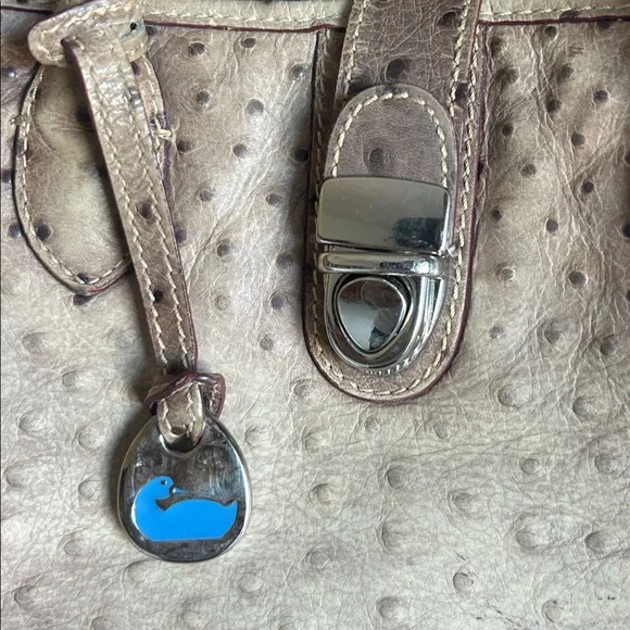 Vintage Dooney & Bourke ostrich-embossed leather shoulder handbag grayish/beige - Picture 4 of 11
